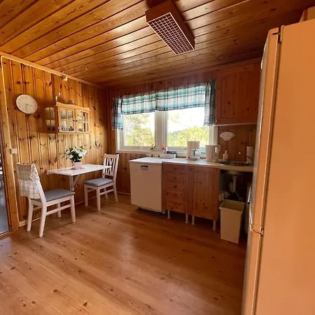 Fin Landlig Hytte Med Utsikt Sarpsborg Exterior photo